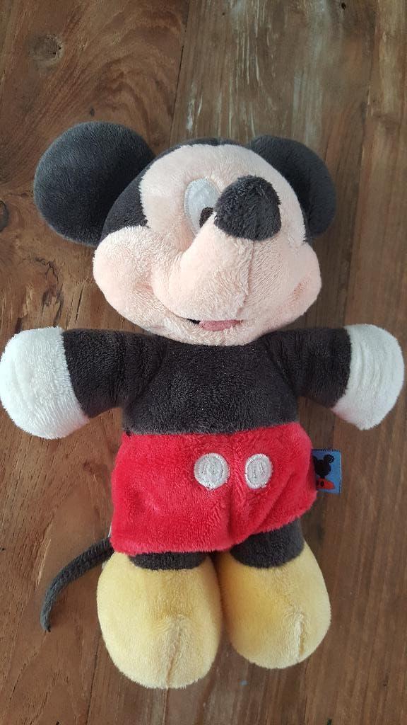 Mickey Mouse knuffel 22cm nieuw, Ophalen of Verzenden, Mickey Mouse, Nieuw, Knuffel