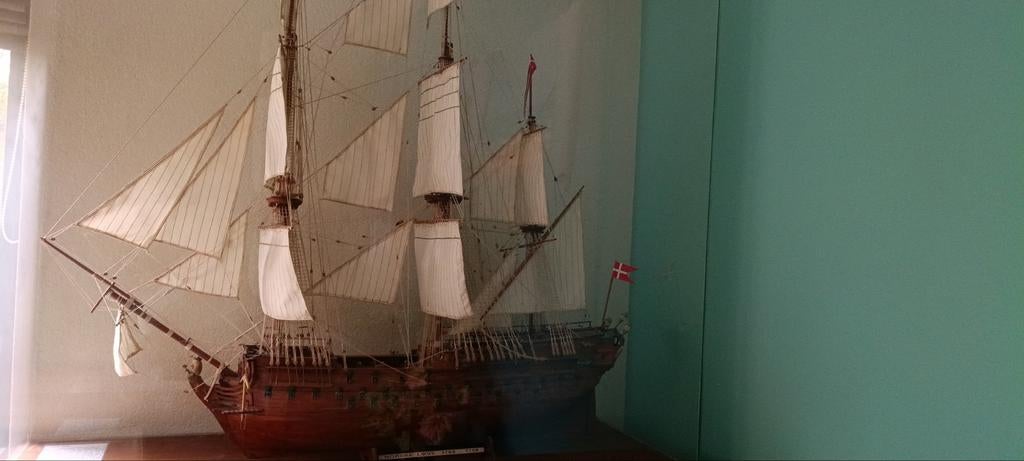 Uniek Modelbouw Schip met Glazen Kap - Handgemaakt, Hobby en Vrije tijd, Modelbouw | Boten en Schepen, Ophalen, Gebruikt, Groter dan 1:32