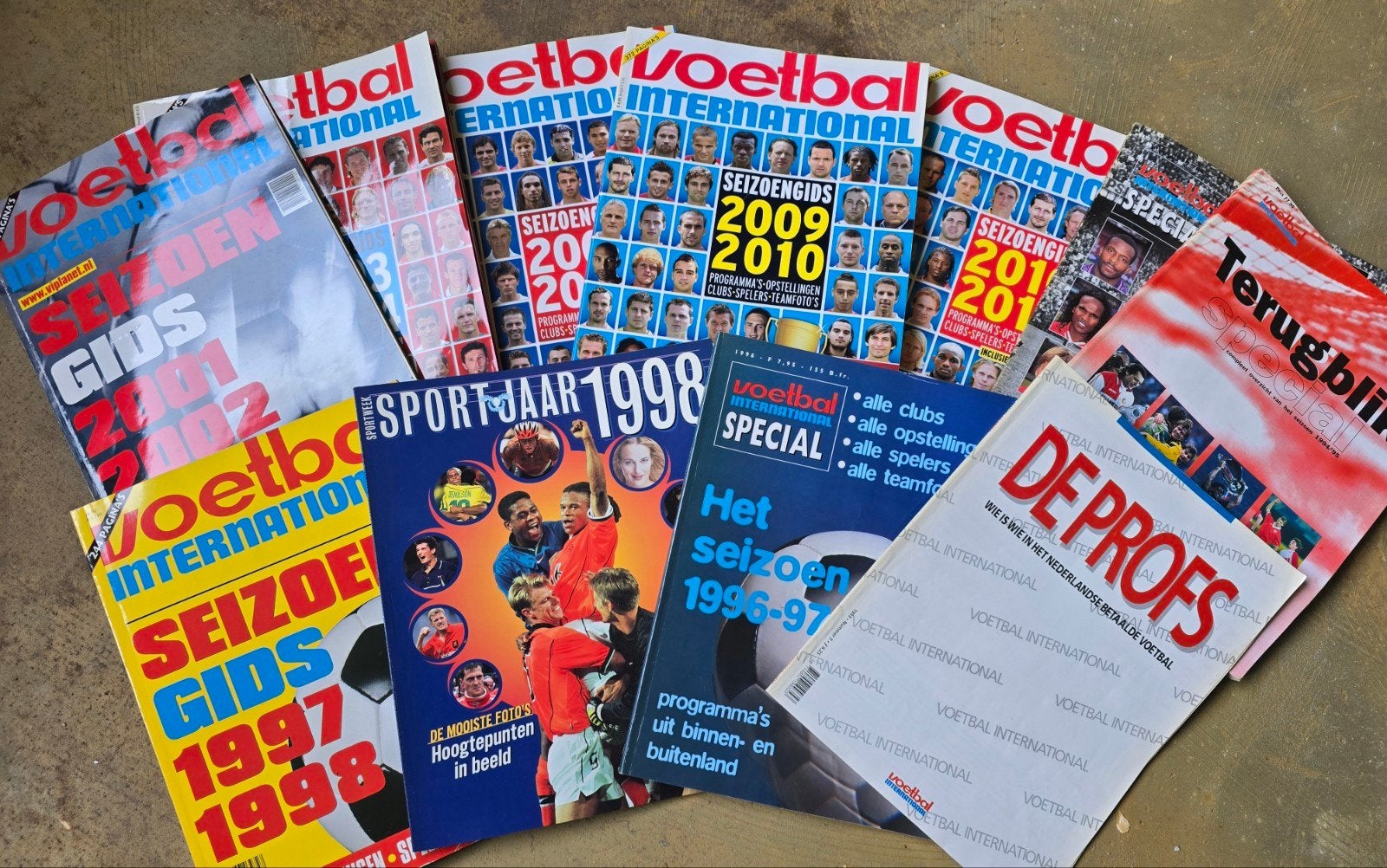 Voetbal International Seizoengidsen, Ophalen, Gelezen, Sport en Vrije tijd