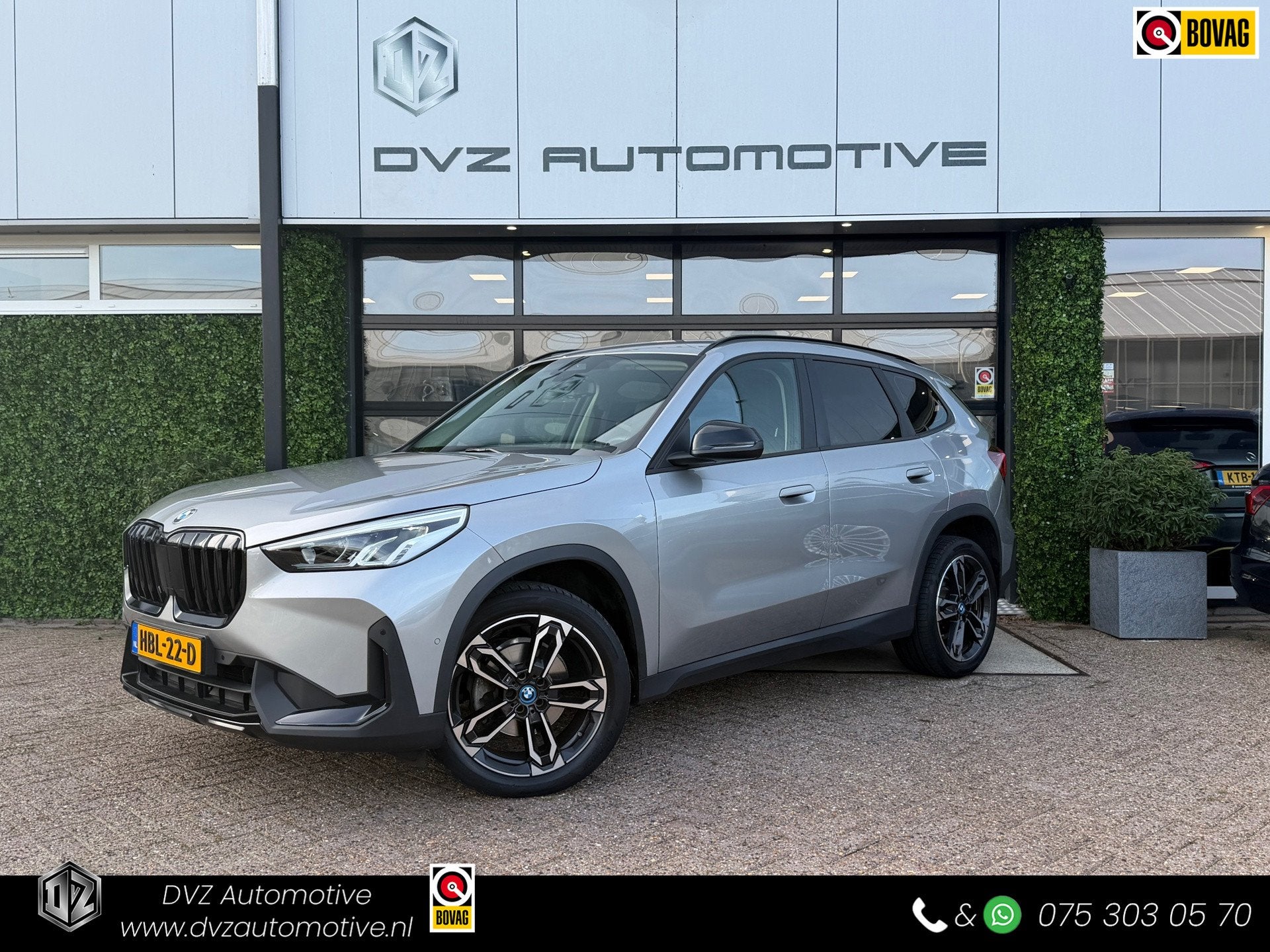 BMW X1 SDrive18i 136PK Aut. | Camera | Carplay | 19" M-Sport, Auto's, Dealer onderhouden, 136 pk, Gebruikt, Met garantie (alle)