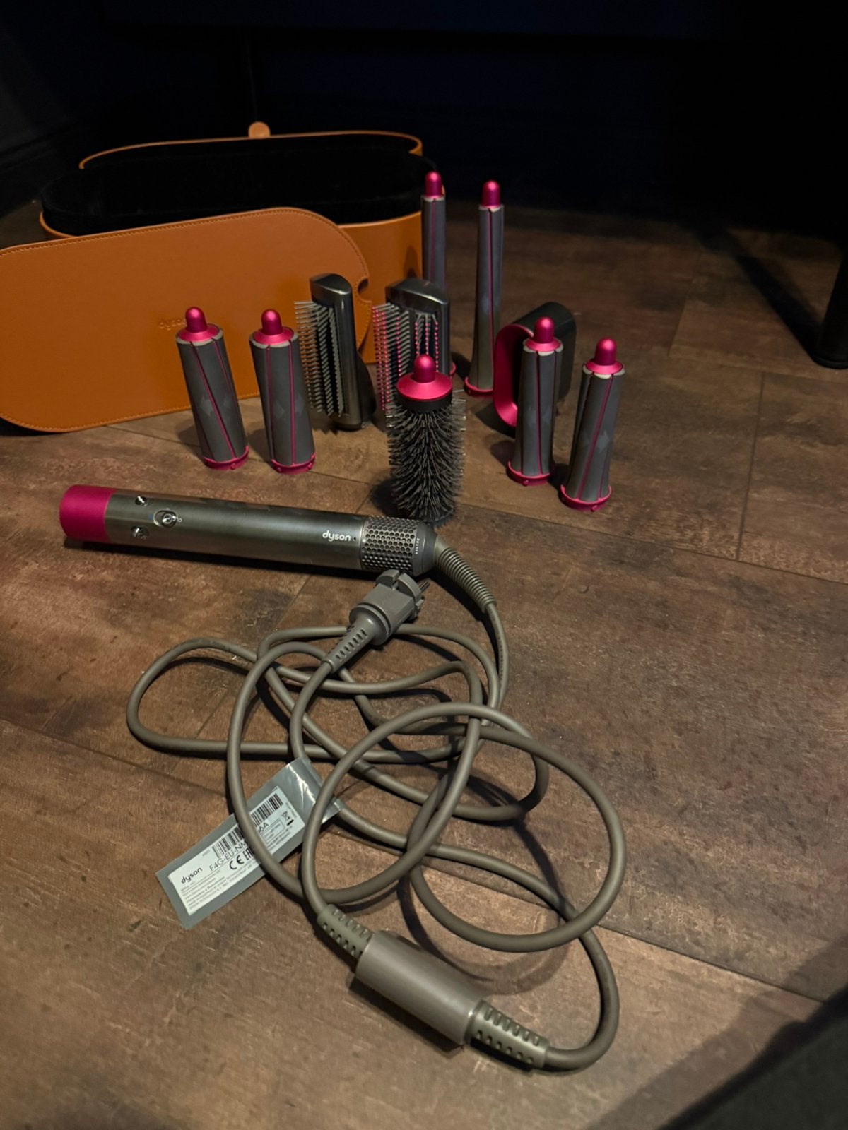 Dyson Airwrap föhnset + extra borstel & extra krullers, Sieraden, Tassen en Uiterlijk, Uiterlijk | Haarverzorging, Ophalen of Verzenden