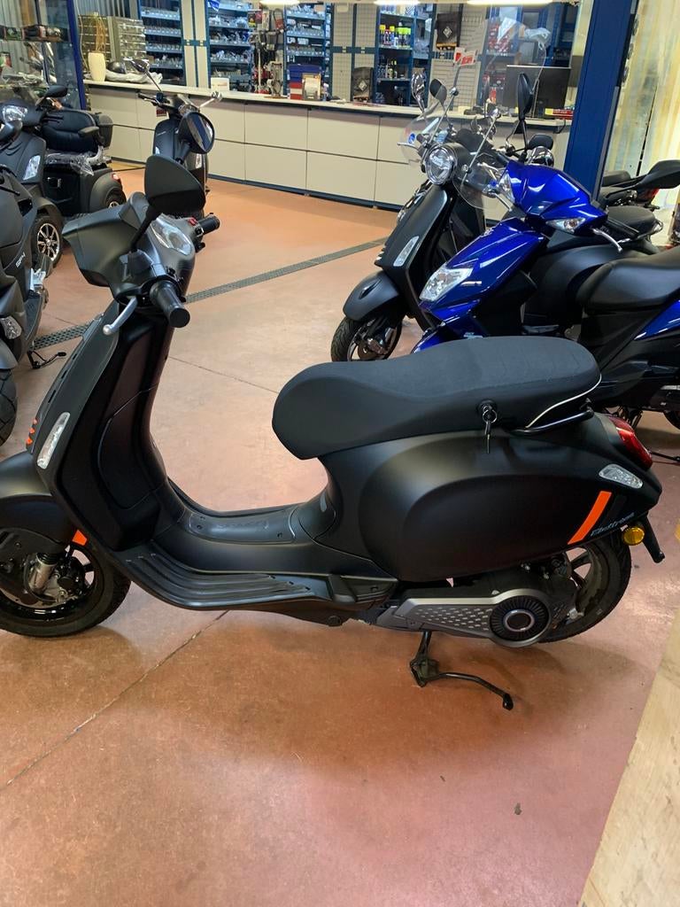 Gebro scooters: Vespa Sprint S Elettrica 45KM, Ophalen of Verzenden, Nieuw