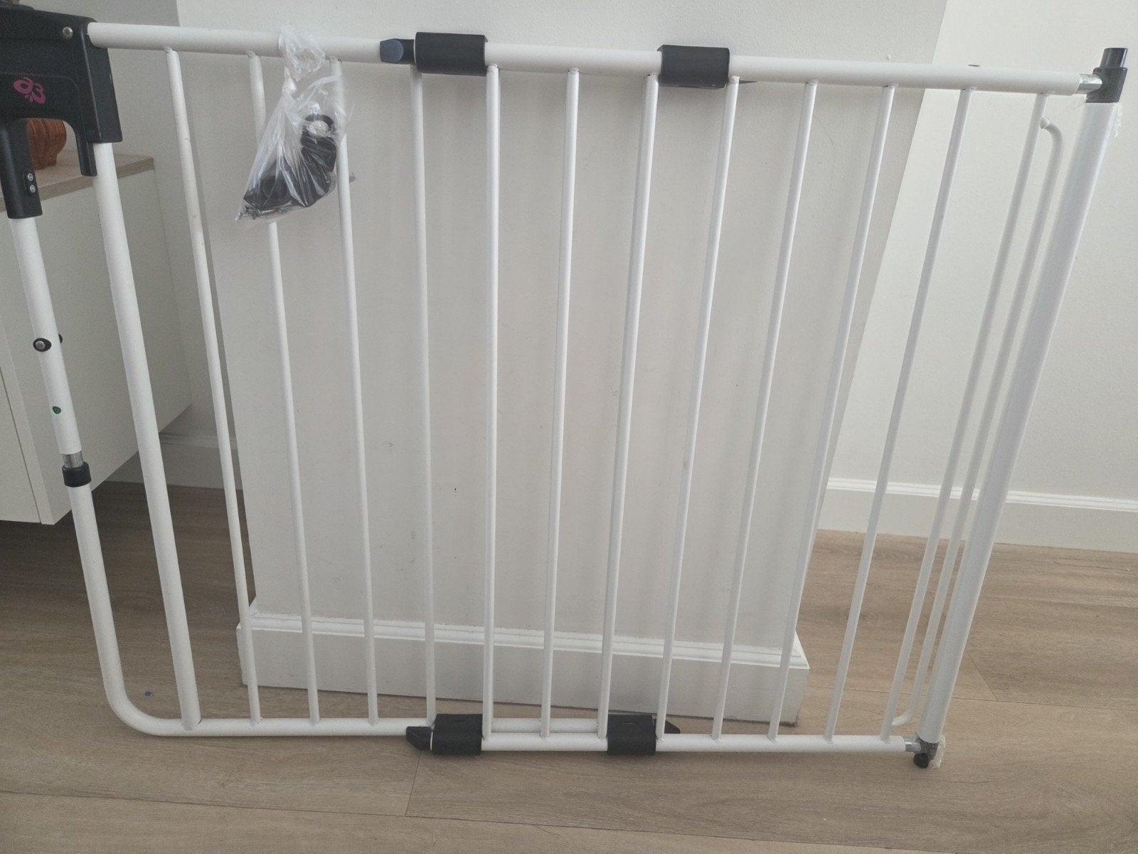 A3 Veiligheidshekje - Wit metaal, uitschuifbaar, Ophalen, Zo goed als nieuw, Metaal of IJzer, 115 cm of meer