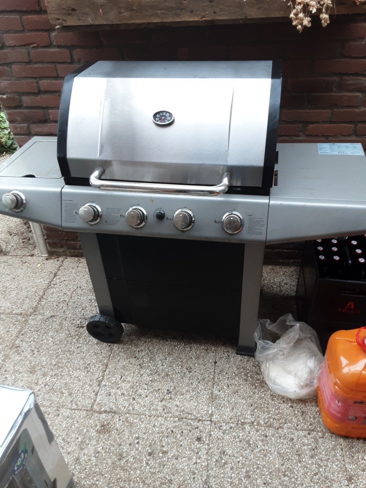 Tarrington House GD4810S Gasbarbecue met zijbrander, Ophalen, Gebruikt, Tarrington House