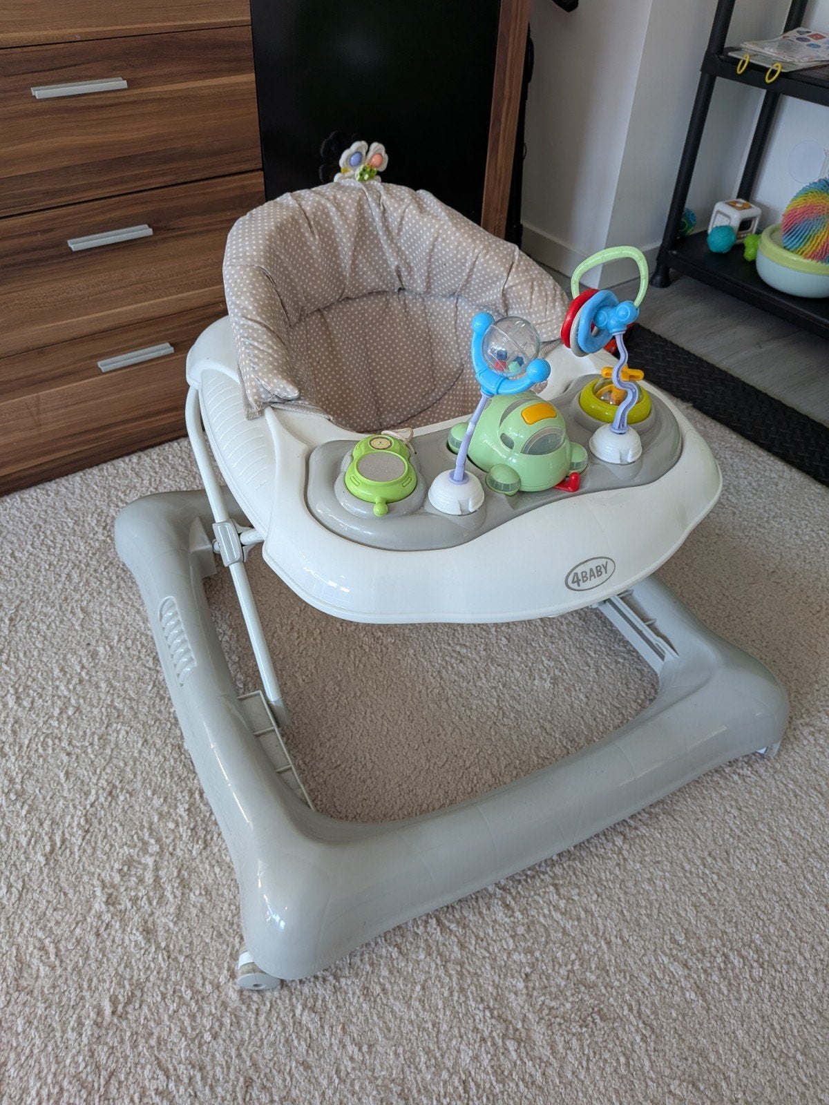 4BABY Loopstoel - Zo goed als nieuw, Ophalen of Verzenden, Zo goed als nieuw, Overige typen, Met wieltjes