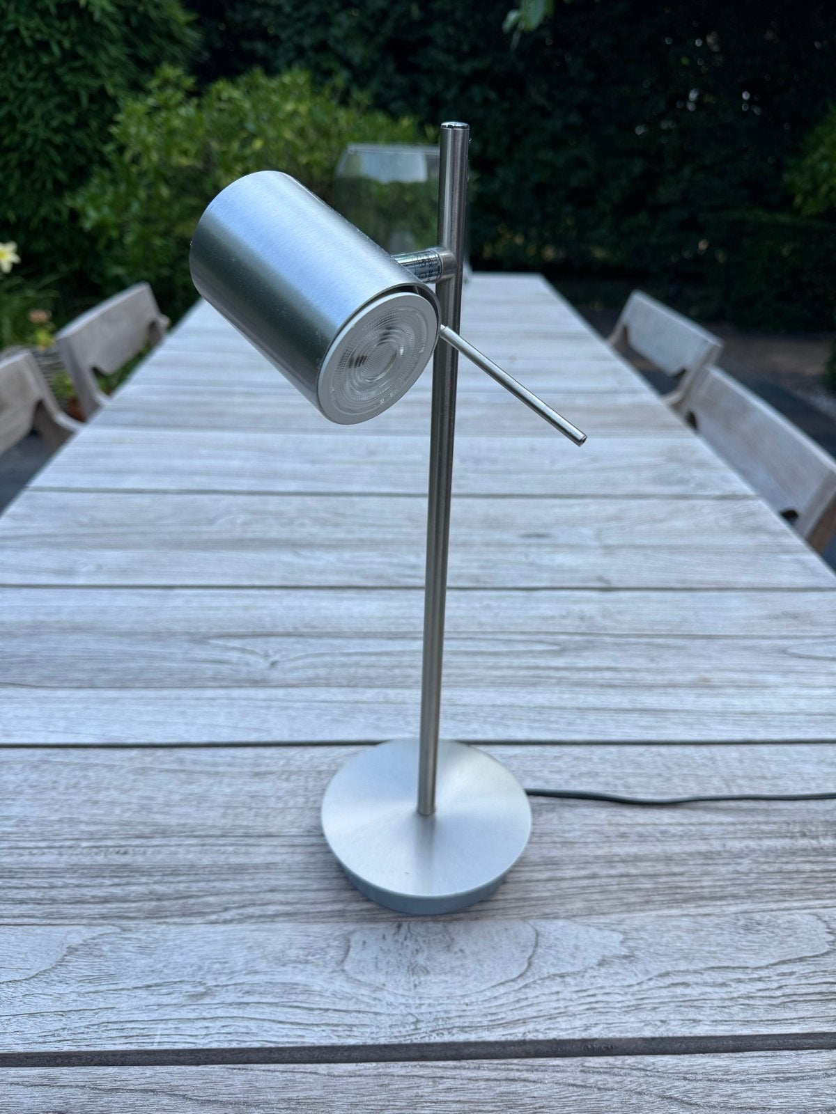 Twee moderne RVS Tafellampen met Verstelbare Spot, Huis en Inrichting, Lampen | Tafellampen, Ophalen, Bureaulamp, Overige merken
