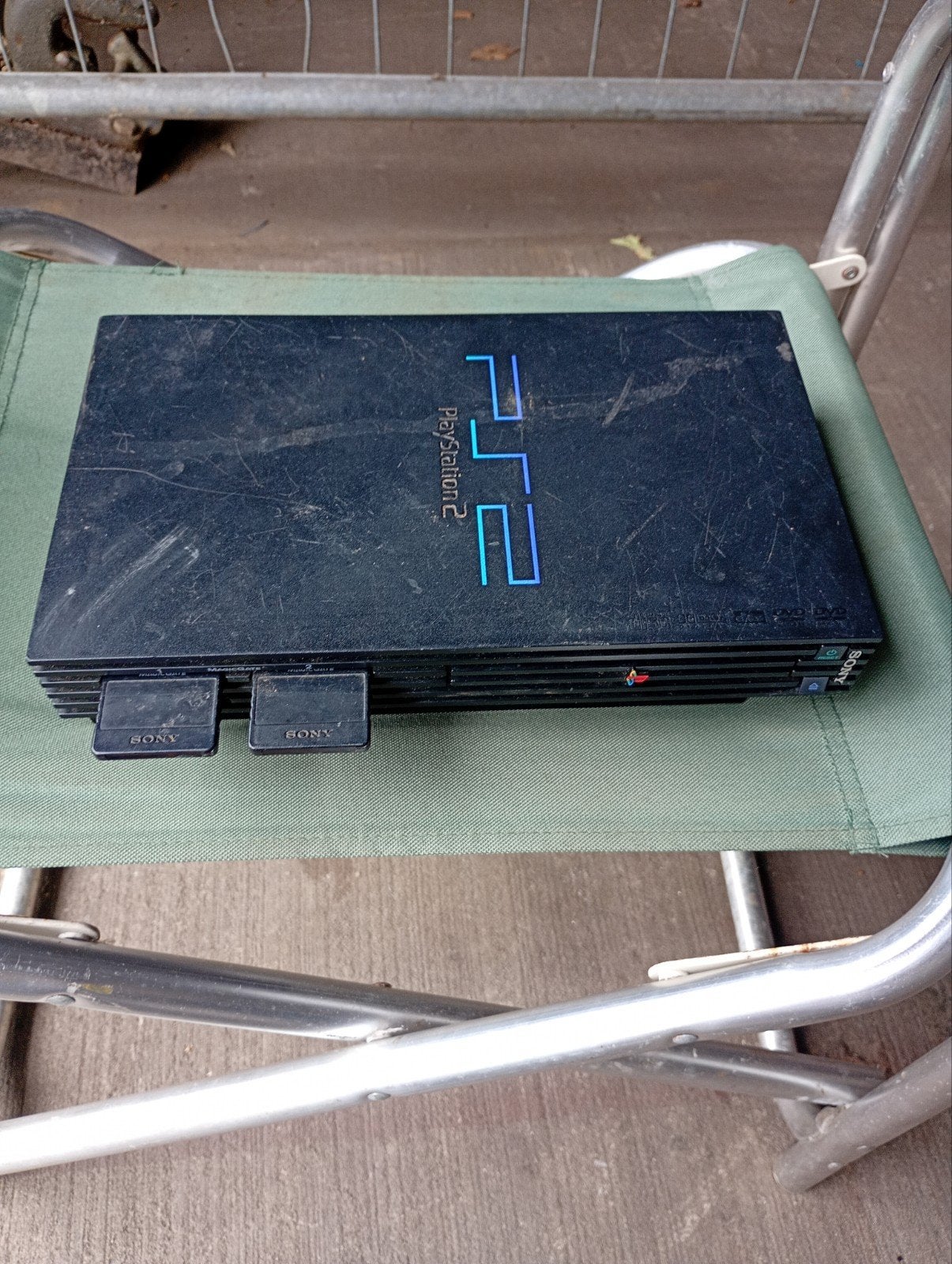 Playstation 2 console plus 2 memory sticks, Ophalen of Verzenden, Zonder controller