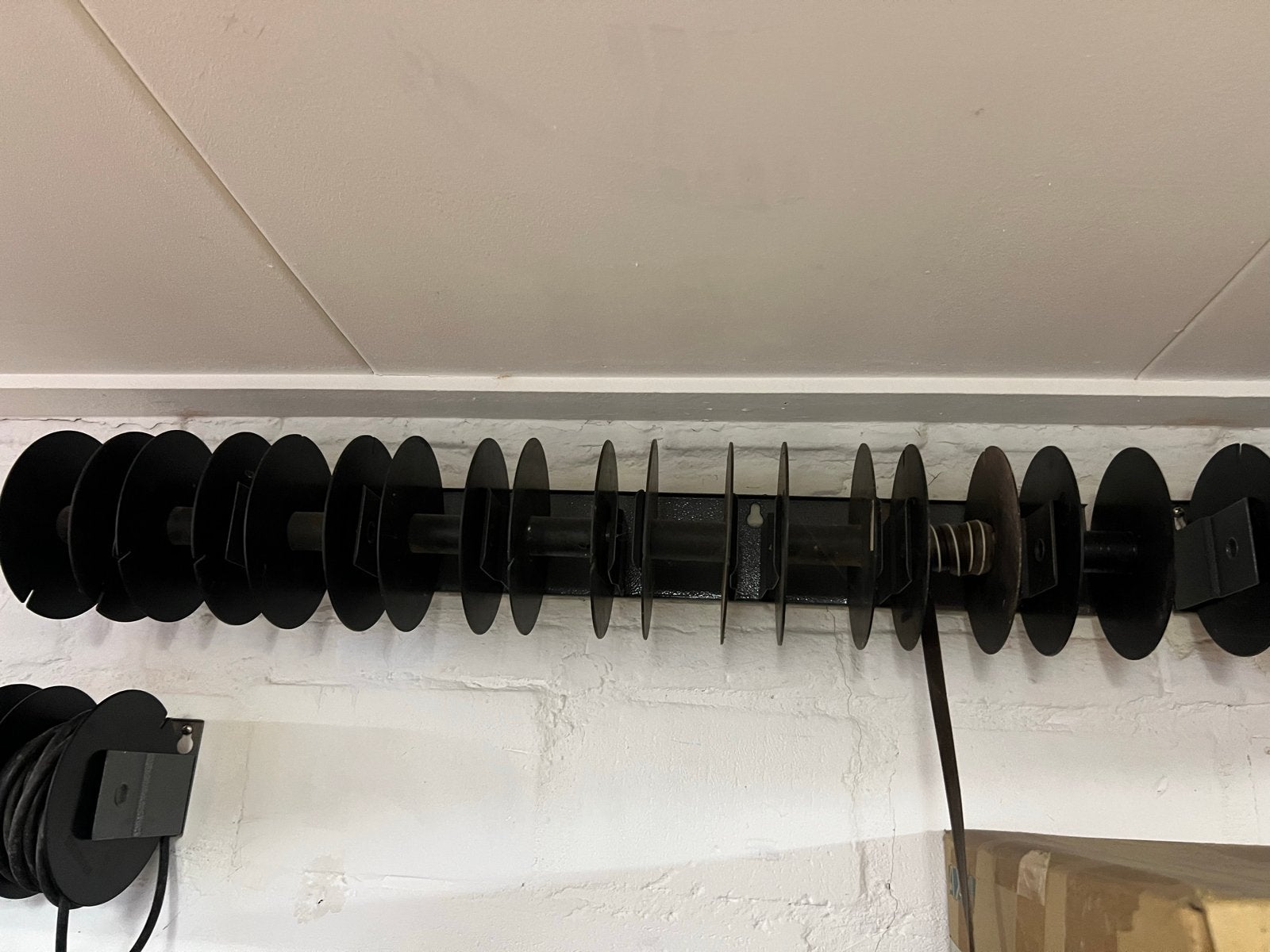 Kabelhaspelhouder incl 9 haspels, Doe-het-zelf en Verbouw, Gereedschap | Handgereedschap, Ophalen of Verzenden, Gebruikt, Overige merken