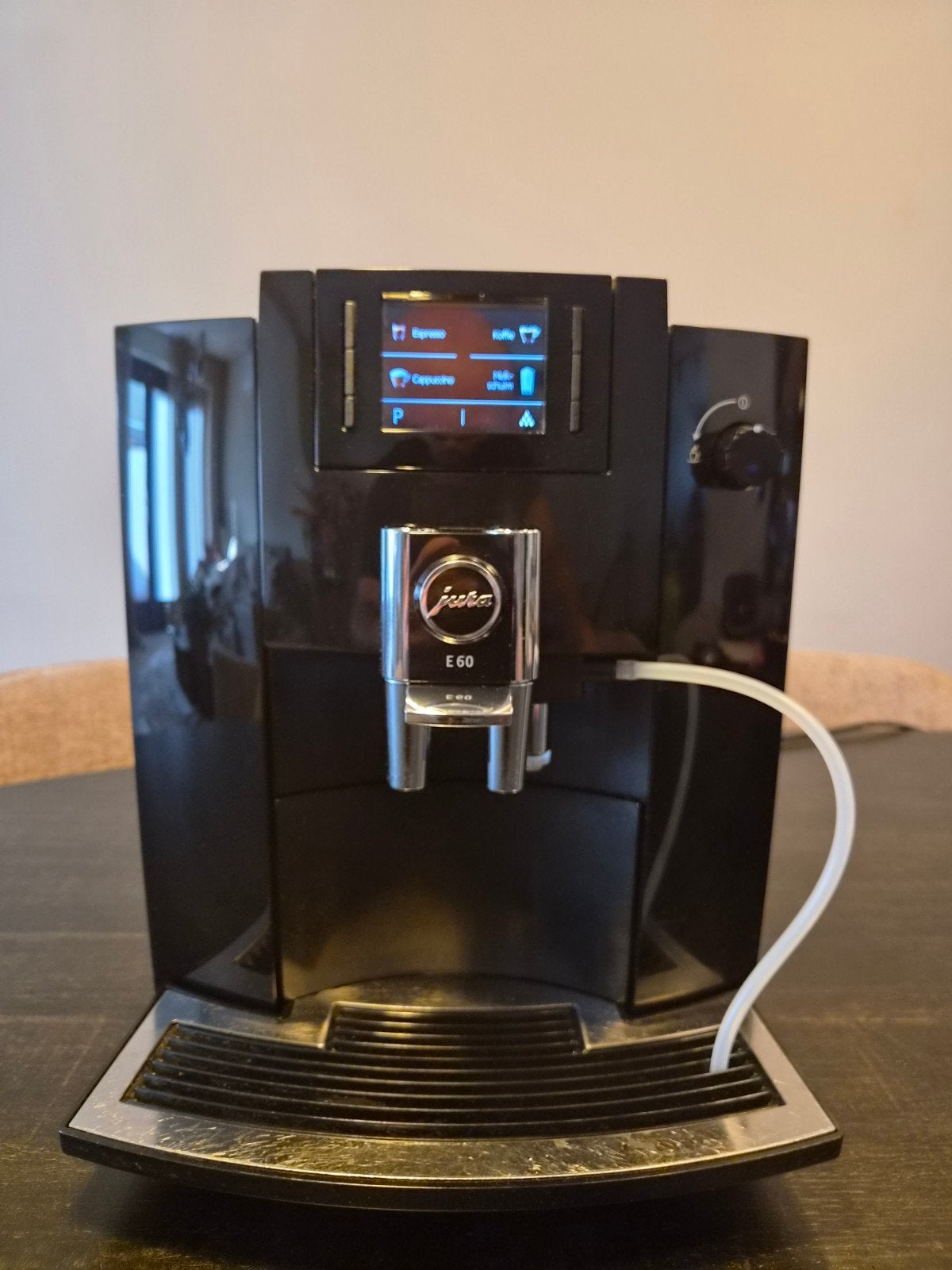 Jura E60 piano black [ Garantie en onderhoudsbeurt ], Afneembaar waterreservoir, 10 kopjes of meer, Koffiemachine, Ophalen of Verzenden