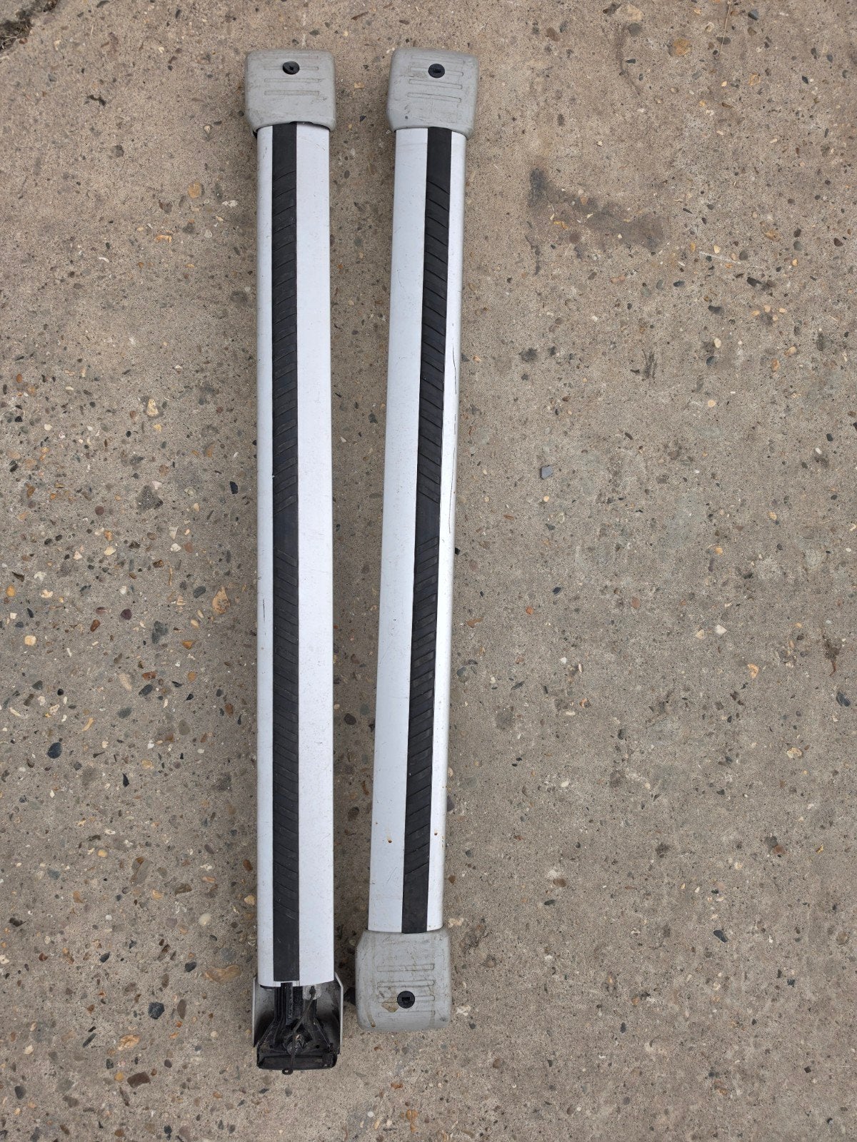 Dakdragers voor Volvo XC90 (mist 1 kapje), Auto diversen, Dakdragers, Ophalen of Verzenden, Gebruikt