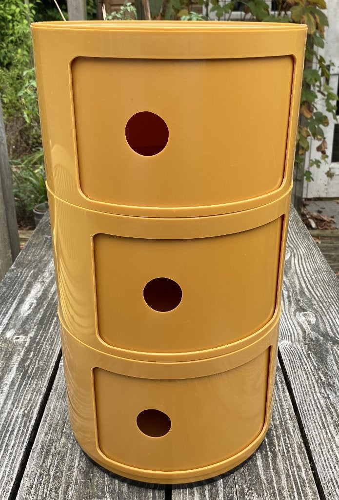 Leuk Rond Nachtkastje - vintage retro modern design, Kunststof, Minder dan 45 cm, Zo goed als nieuw, 55 tot 70 cm
