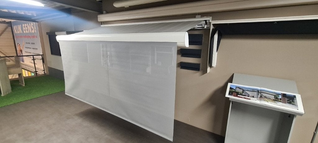 terrasscherm, Ophalen, 200 cm of meer, Aluminium, Zo goed als nieuw