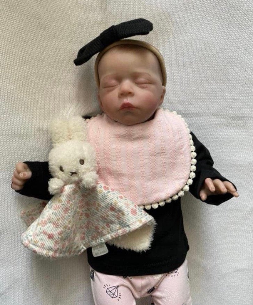 Reborn baby meisje  slapend, Verzamelen, Verzenden, Zo goed als nieuw, Babypop, Levensecht of Reborn