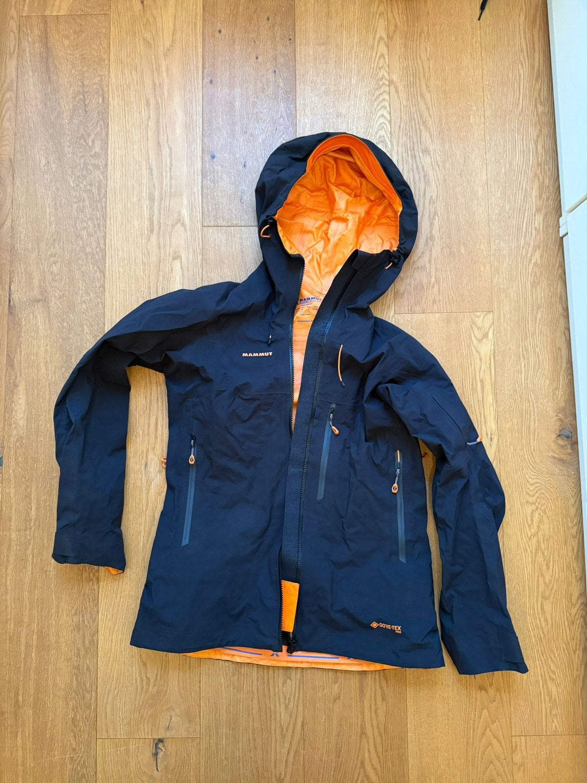 Blauwe hardshell jas eiger extreme maat M MAMMUT, Ophalen of Verzenden, Gedragen, Maat 38/40 (M), Jack