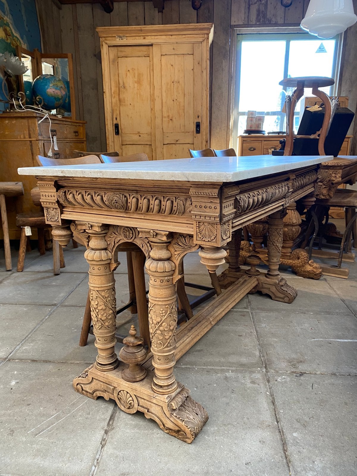 Prachtige antieke tafel eettafel met marmeren plaat