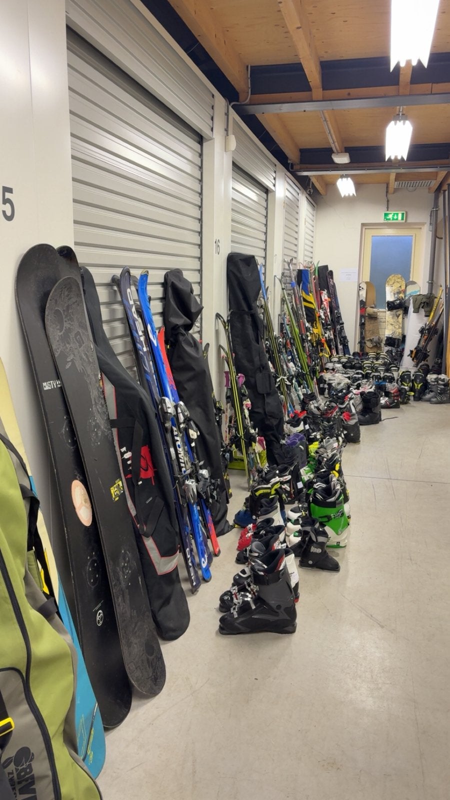 GEZOCHT: Ski’s, skischoenen, snowboards & skistokken inkoop, Overige merken, 160 tot 180 cm, Ophalen of Verzenden, Zo goed als nieuw