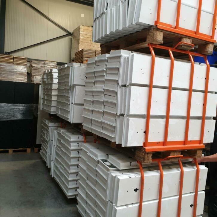 prachtige dubbele  tl armaturen 2x28 watt T5 HF afm 120x30cm, Ophalen, Gebruikt
