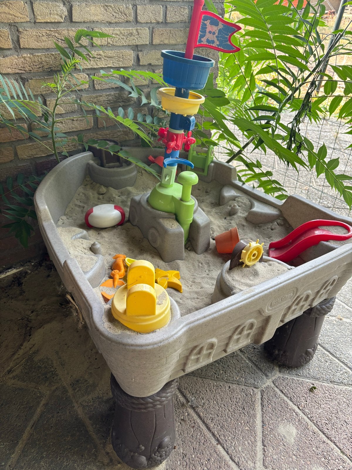 Verhoogde zandbak / watertafel (Little Tikes), Kinderen en Baby's, Speelgoed | Buiten | Zandbakken, Ophalen, Gebruikt