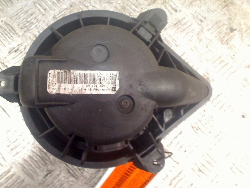 Kachel Ventilatormotor Opel Vivaro (2006-08/2014-07), Gebruikt, Bahnhofsplatz, Rüsselsheim am Main 65423, , Duitsland, Opel, Opel Automobile GmbH