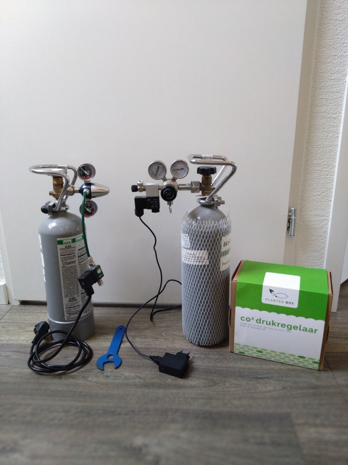 2 co2 flessen met drukregelaars 2kg, Ophalen, Gebruikt, CO₂-systeem