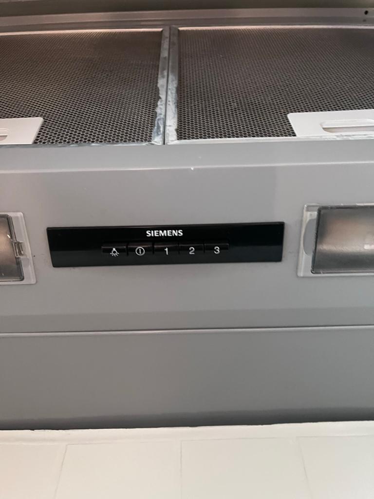Afzuigkap siemens LE63MAC00 iQ100, Ophalen, Gebruikt, Wandschouwkap, Inbouw