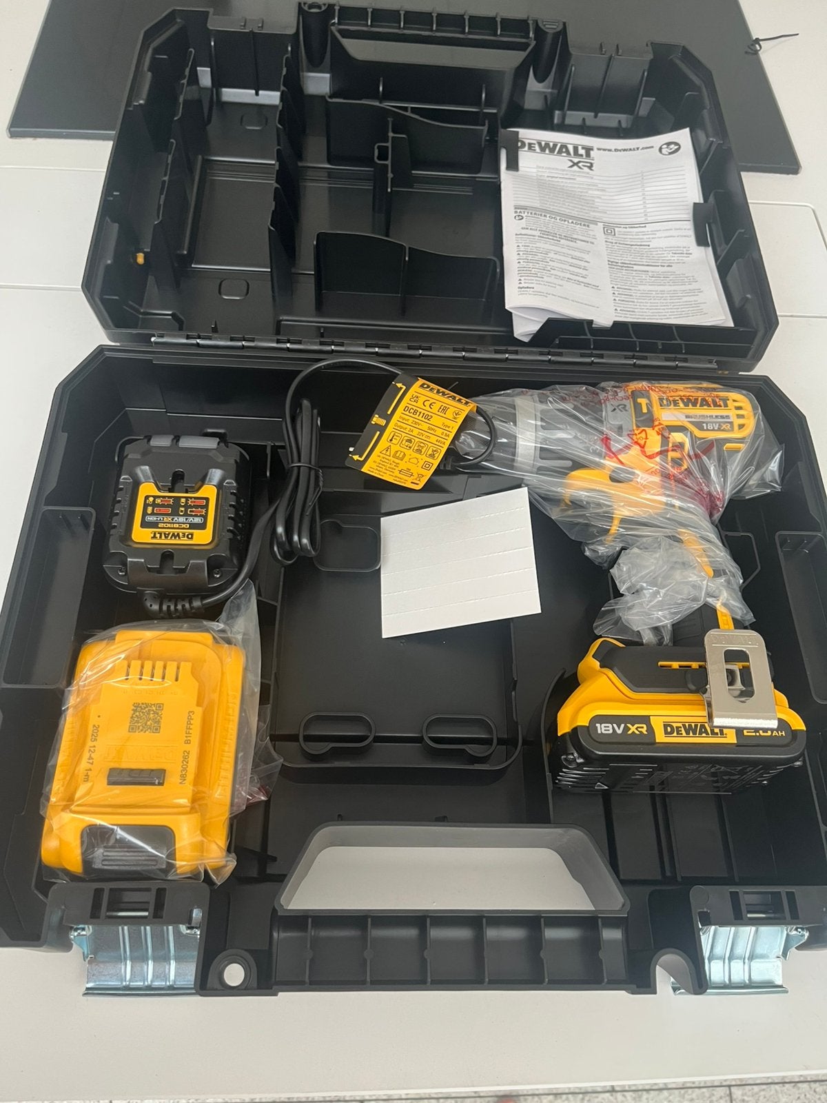 DeWalt 18volt Accu klopboormachine met 2 accu’s+lader nieuw, Ophalen, Nieuw, Boor- en Schroefmachine