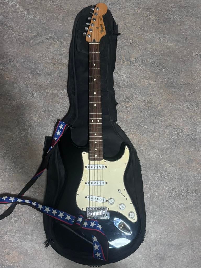 Fender Stratocaster, Muziek en Instrumenten, Ophalen, Fender, Met versterker, Zo goed als nieuw