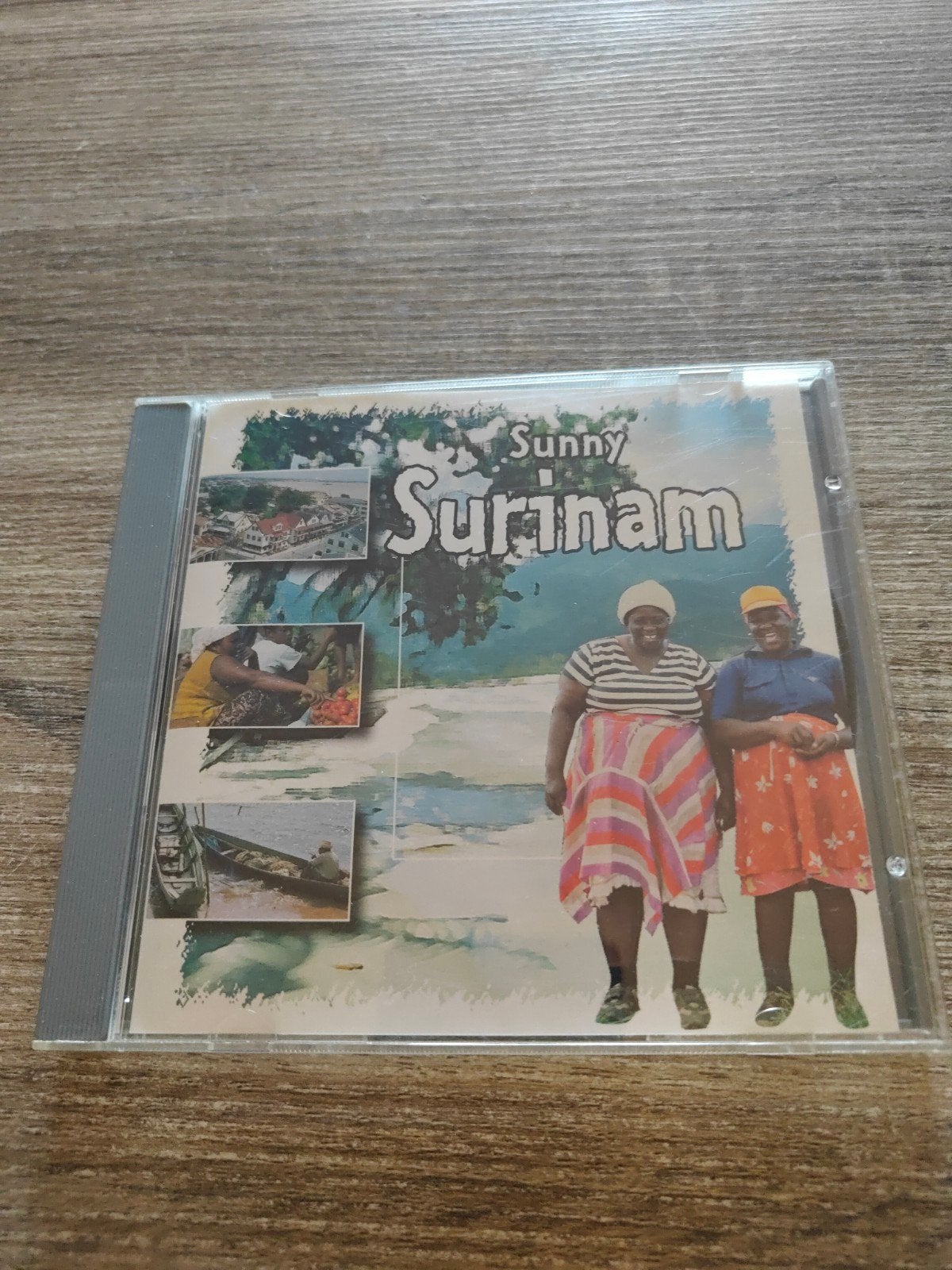 Sunny Suriname CD - Caribische en Latijns-Amerikaanse muziek, Ophalen of Verzenden, Zo goed als nieuw, Album, Caribisch