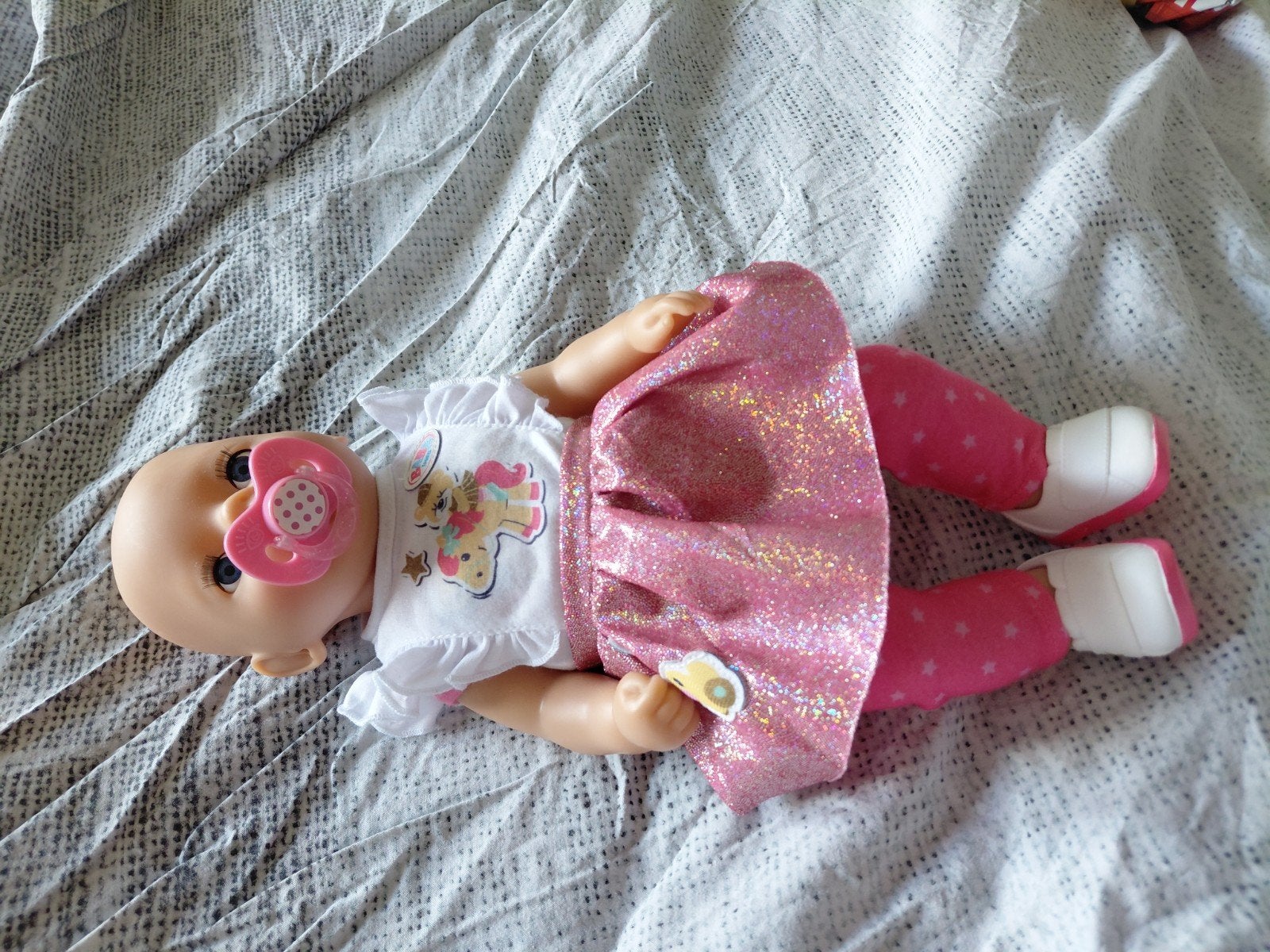 BABYBORN pop 36 cm met magische speen en kleding, Ophalen of Verzenden