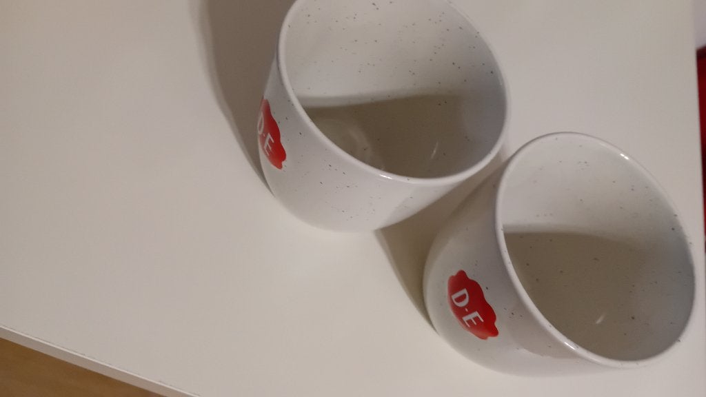 D E mokken nieuw 2 stuks., Nieuw, Ophalen of Verzenden, Overige stijlen, Kop(pen) en/of Schotel(s)