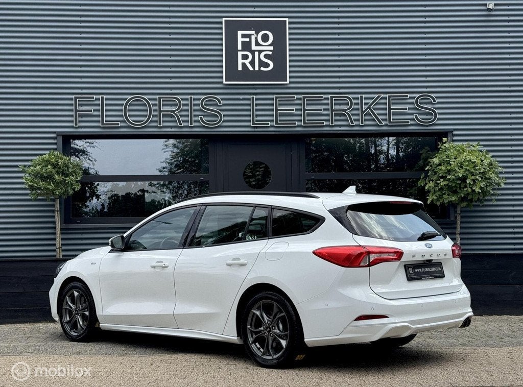 Ford Focus 1.0 EcoBoost | ST Line | CarPlay | Led |, 125 pk, Gebruikt, 1283 kg, Wit