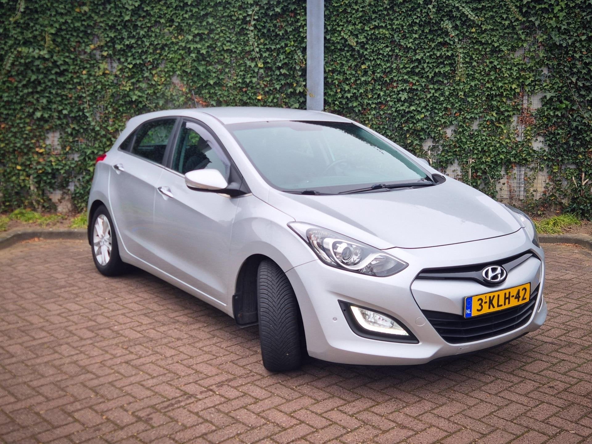 Hyundai I30 1.6 GDI i-Vision, Euro 5, Gebruikt, 1591 cc, Leder en Stof