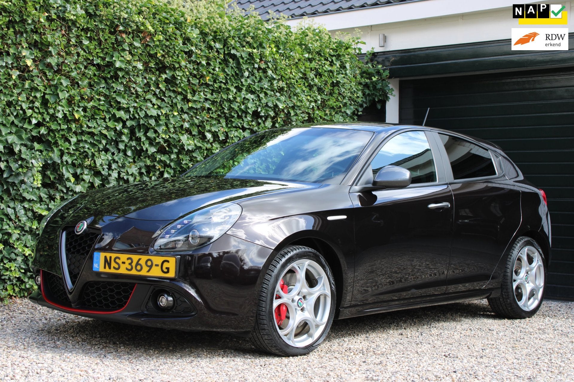 Alfa Romeo Giulietta 1.4 Turbo MultiAir Super | 170 PK | Aut, Auto's, 4 cilinders, Alcantara, Zwart, Origineel Nederlands