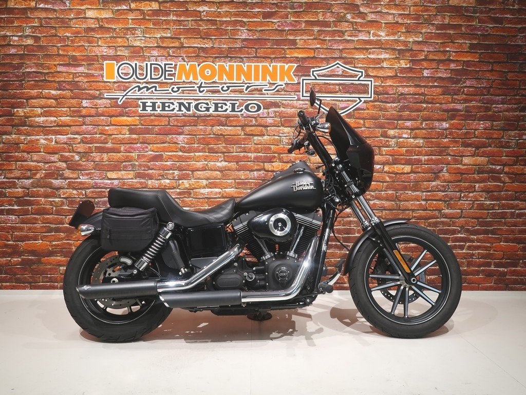 Harley-Davidson FXDBC Limited 103 (bj 2016), Motoren, Motoren | Harley-Davidson, Info@harley-davidson.com, Bedrijf, Laan van Vredenoord 33
2289 DA  Rijswijk ZH