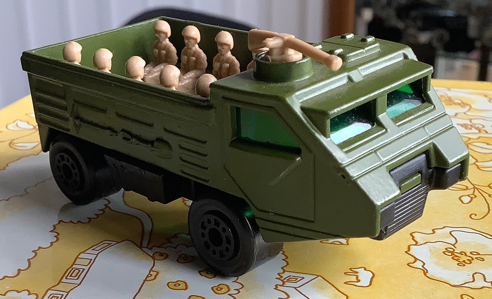 Oude Matchbox Superfast Personnel Carrier 1976 ARMY CAR, Ophalen, Zo goed als nieuw, Auto