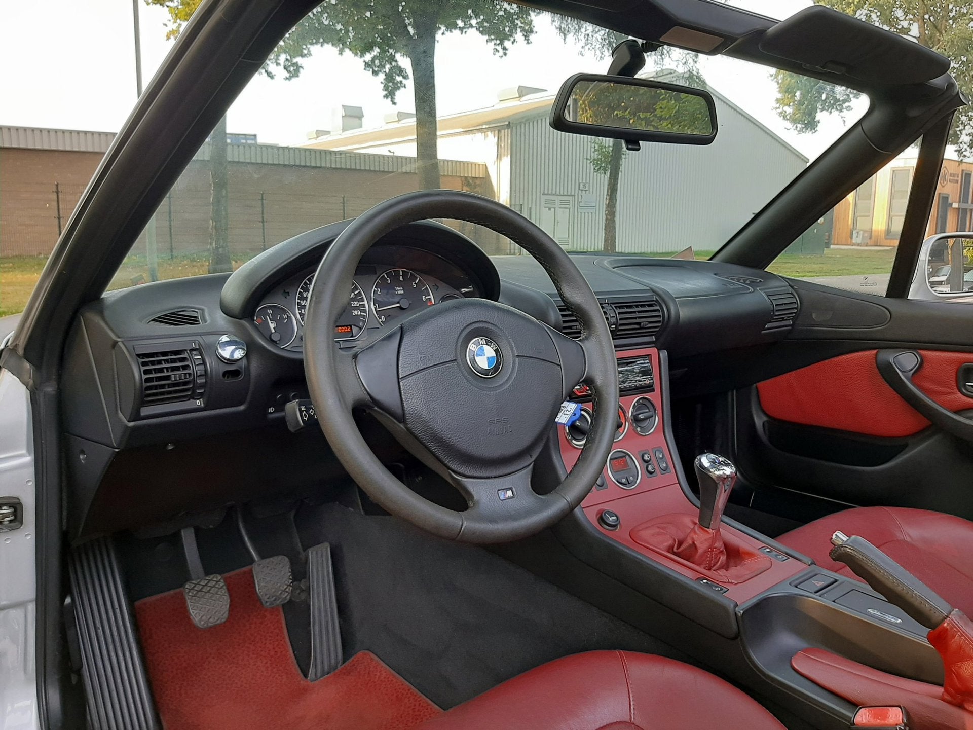 Foto 7 van BMW Z3 Roadster 2.0 S 6-Cilinder Airco Leder 17 Inch M-Velg
