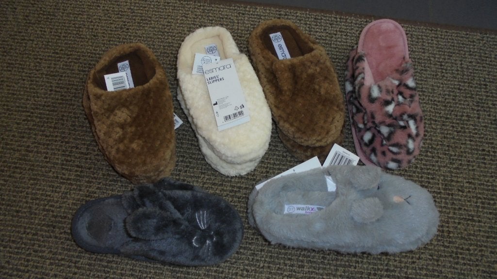diverse kleuren pantoffels, maat 37, Overige kleuren, Nieuw, Ophalen of Verzenden, Pantoffels of Sloffen