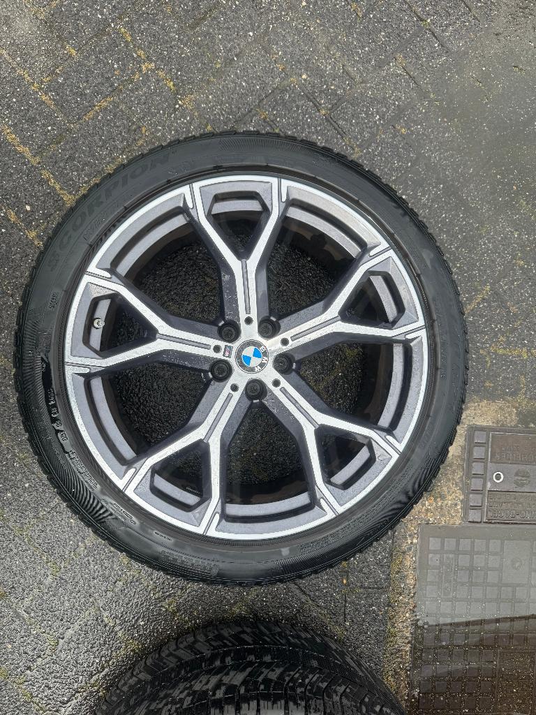 Originele BMW 21 Inch Winterset M-Sport BMW X5, Ophalen, 21 inch, Winterbanden, Banden en Velgen