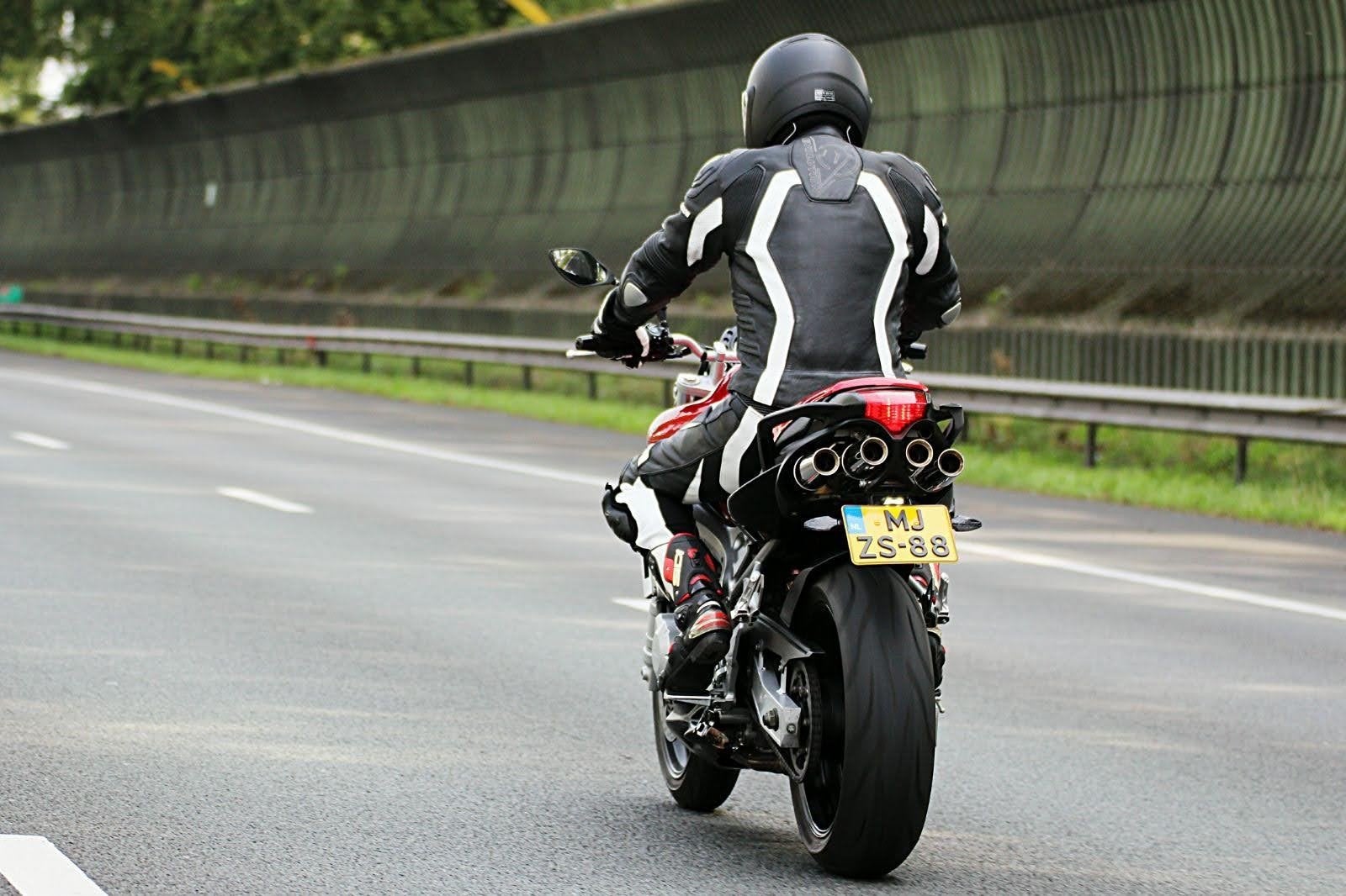 Yamaha FZ6N 2004 laser extreme uitlaat, Sportuitlaat, 4 cilinders, Motorrijbewijs A, Gebruikt
