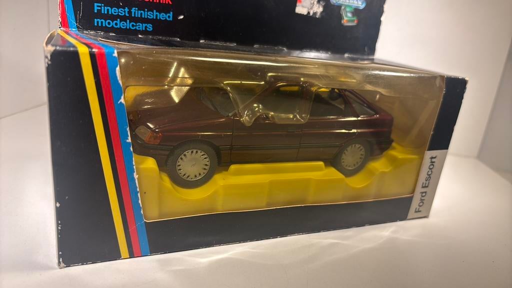 Ford escort schabak 1.24, Hobby en Vrije tijd, Modelauto's | 1:24, Overige merken, Ophalen of Verzenden, A, A
