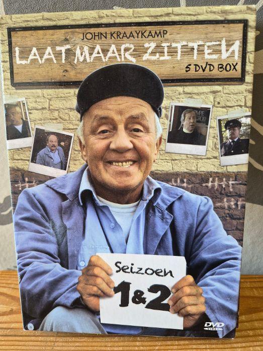 Laat Maar Zitten - Seizoen 1 & 2 - NIEUWSTAAT., Alle leeftijden, Boxset, Ophalen of Verzenden, Zo goed als nieuw