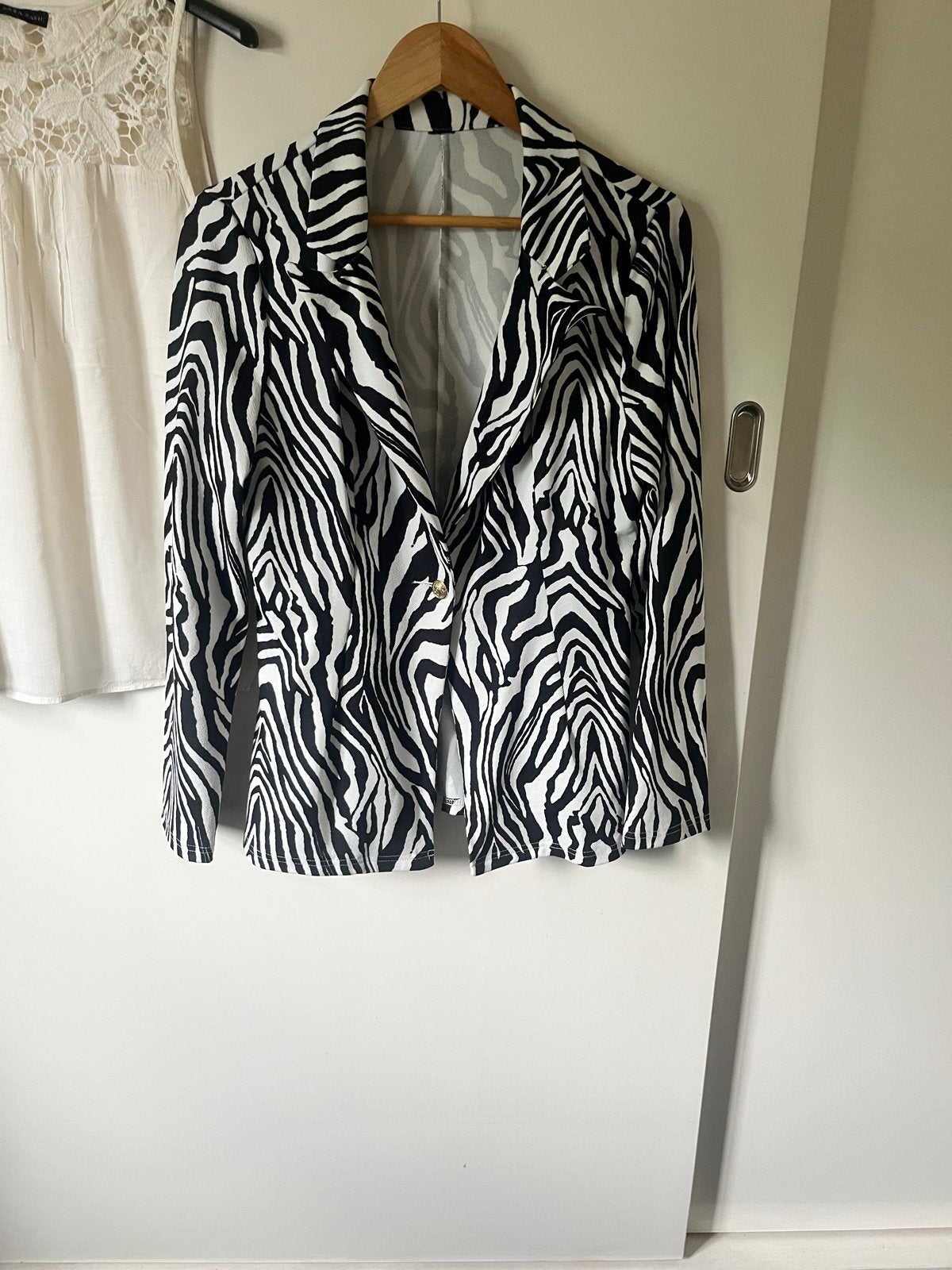 Stijlvolle Zebra Print Blazer - Trendy en Chic, Zwart, Ophalen of Verzenden, Zo goed als nieuw, Jasje