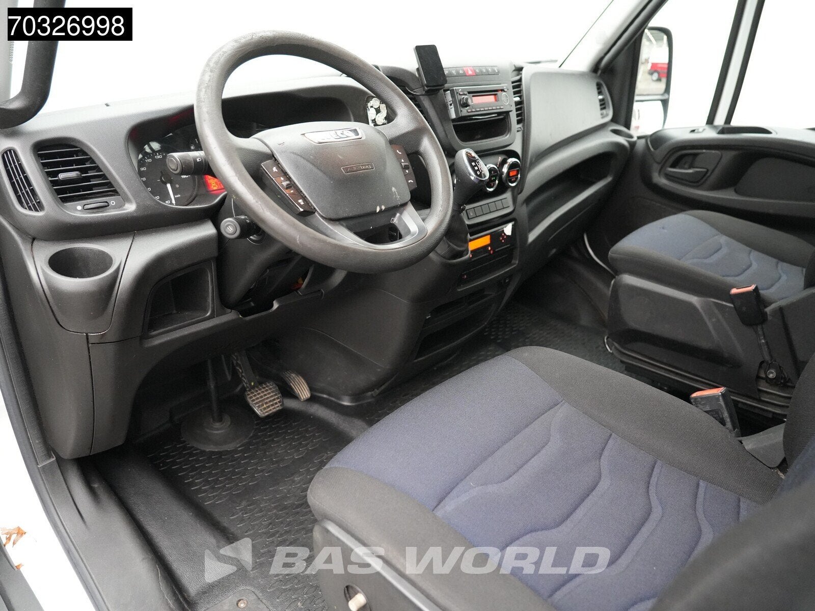 Iveco Daily 50C18 3.0L Automaat Dubbel Cabine Open Laadbak 3, Automaat, Stof, Gebruikt, Euro 6
