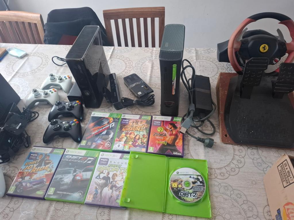 Xbox 360 Bundel: 4 Consoles, 4 Controllers, Games & Stuur, Spelcomputers en Games, Spelcomputers | Xbox 360, Gebruikt, 360 Pro of Premium