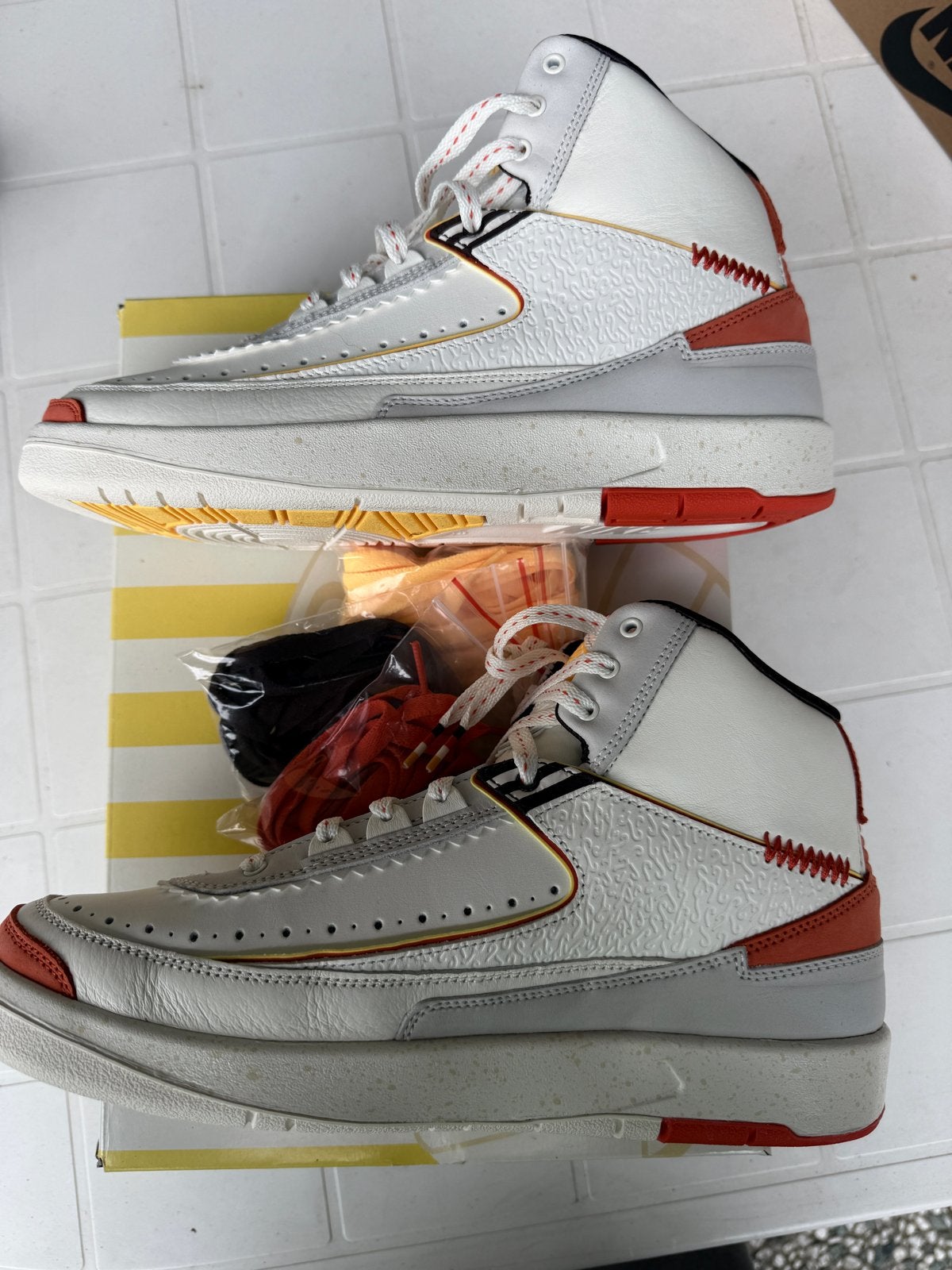 Nieuwe Maison Chateau Rouge x Air Jordan 2 Retro SP maat 43, Verzenden, Nieuw, Overige kleuren, Sneakers of Gympen