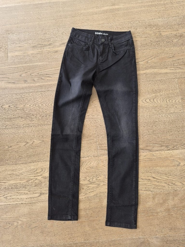 Skinny Jeans zwart H&M - maat 36 - Denim Jackie, Kleding | Dames, H&M, Zwart, Ophalen of Verzenden, Zo goed als nieuw