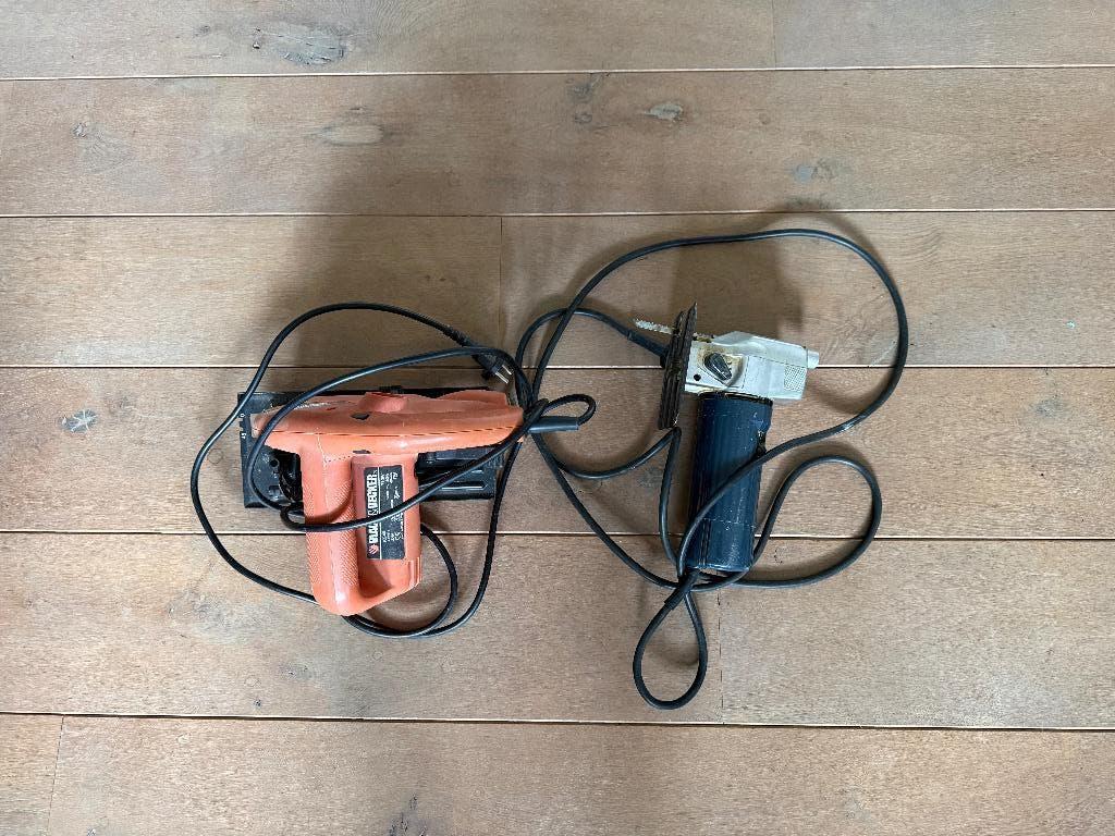 Decourzaag en cirkelzaag + gereedschapskist., Ophalen, Gebruikt, Cirkelzaag, Black & Decker