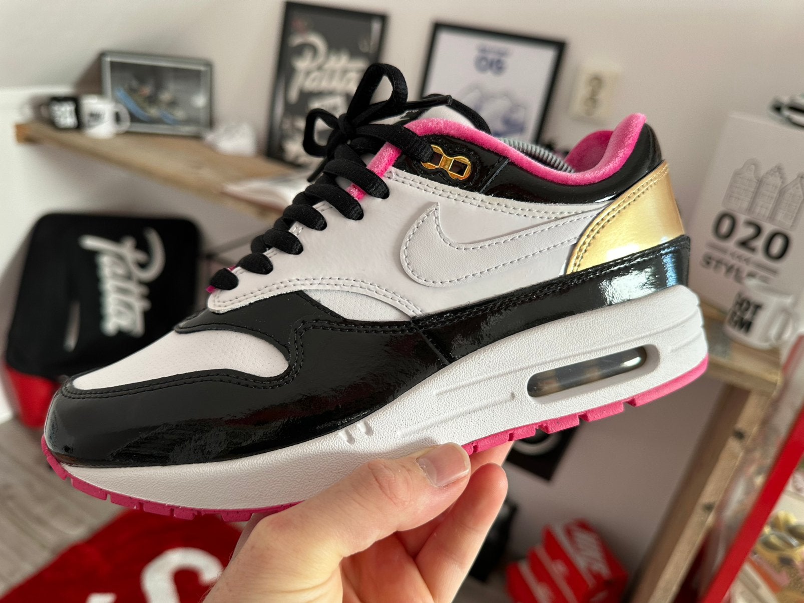 Nike Air Max 1 'Grand Piano’, Ophalen of Verzenden, Zo goed als nieuw, Overige kleuren