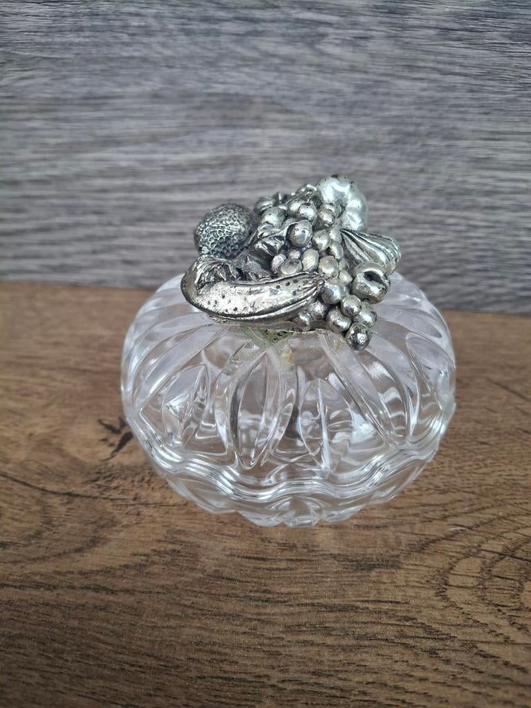 Blei kristal glazen schaaltje met verzilverde knop met fruit, Antiek en Kunst, Ophalen of Verzenden