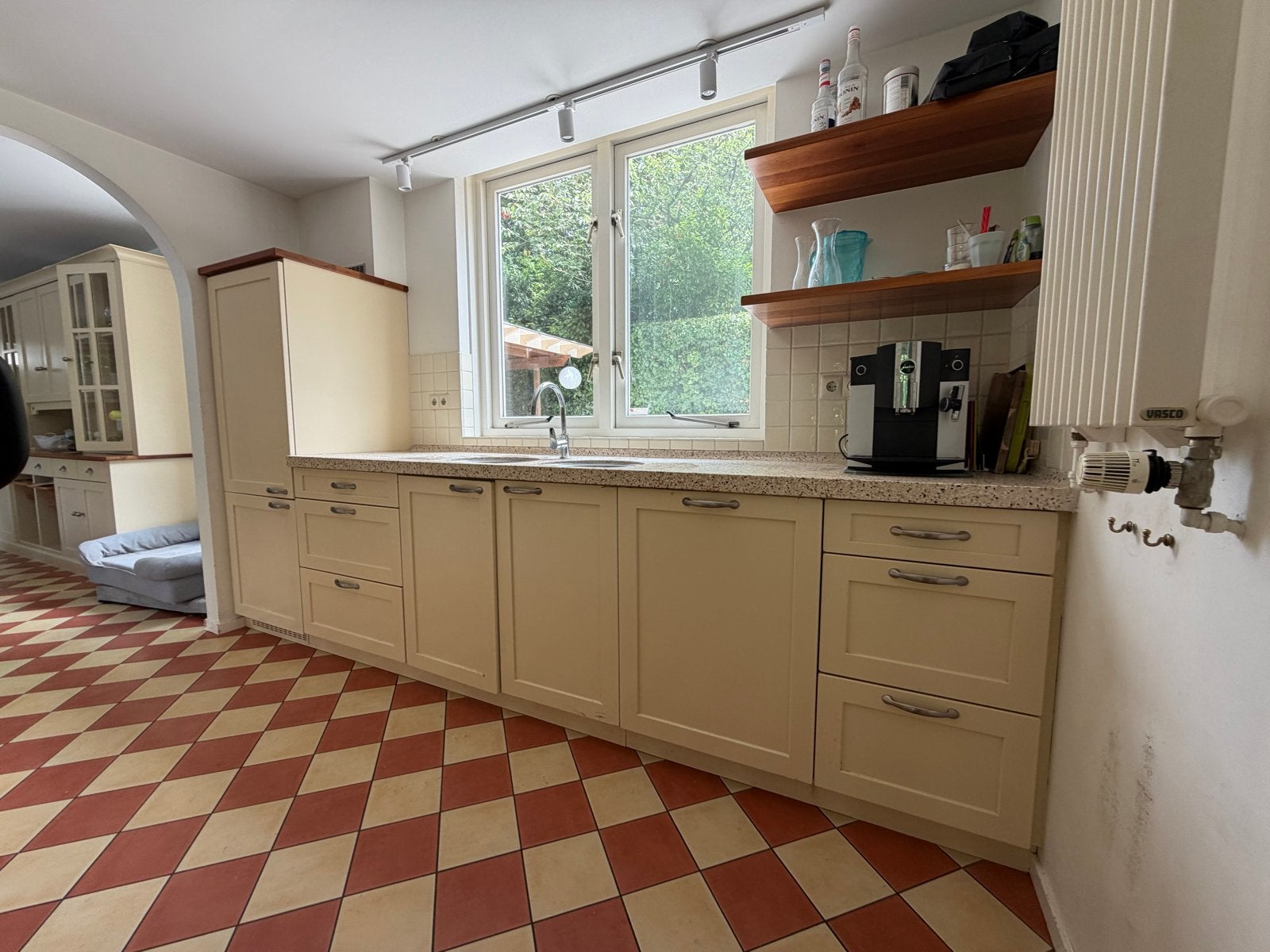 Gebruikte keuken met inbouwapparatuur, Ophalen, Gebruikt, Dubbelwandige keuken, Crème